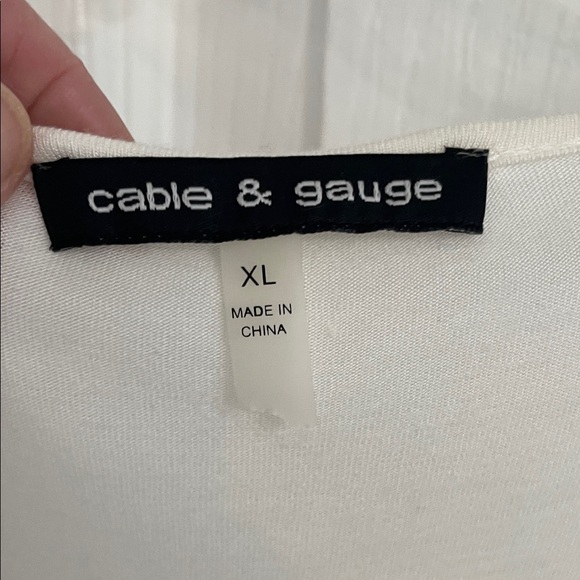 Cable & Gauge Ivory Ruffled Blouse - Picture 4 of 5